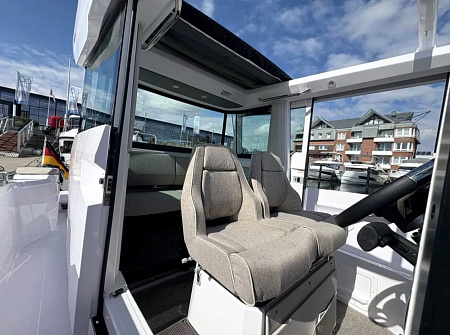 Катер Axopar 29 XC Cross Cabin